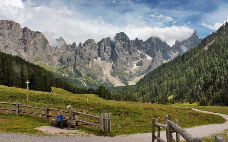 Pale-di-San-Martino-Dolomiti-Val-di-Fiemme.jpg